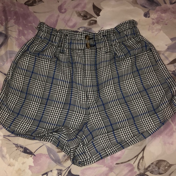 American Eagle Outfitters Pants - Plaid mom shorts American Eagle Outfitters Pants - Plaid mom shorts